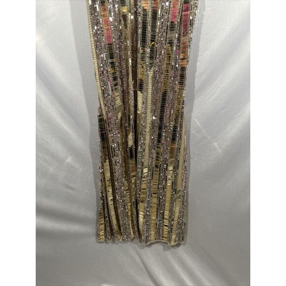 NWT Mac Duggal [ 4 ] Halter Neck Embellished Detailed Back Gown 93981 Nude Mirro - Picture 16 of 16